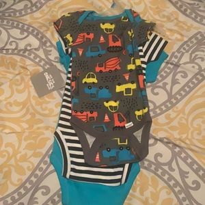 Onesies 3 pack 6/9 months NWT